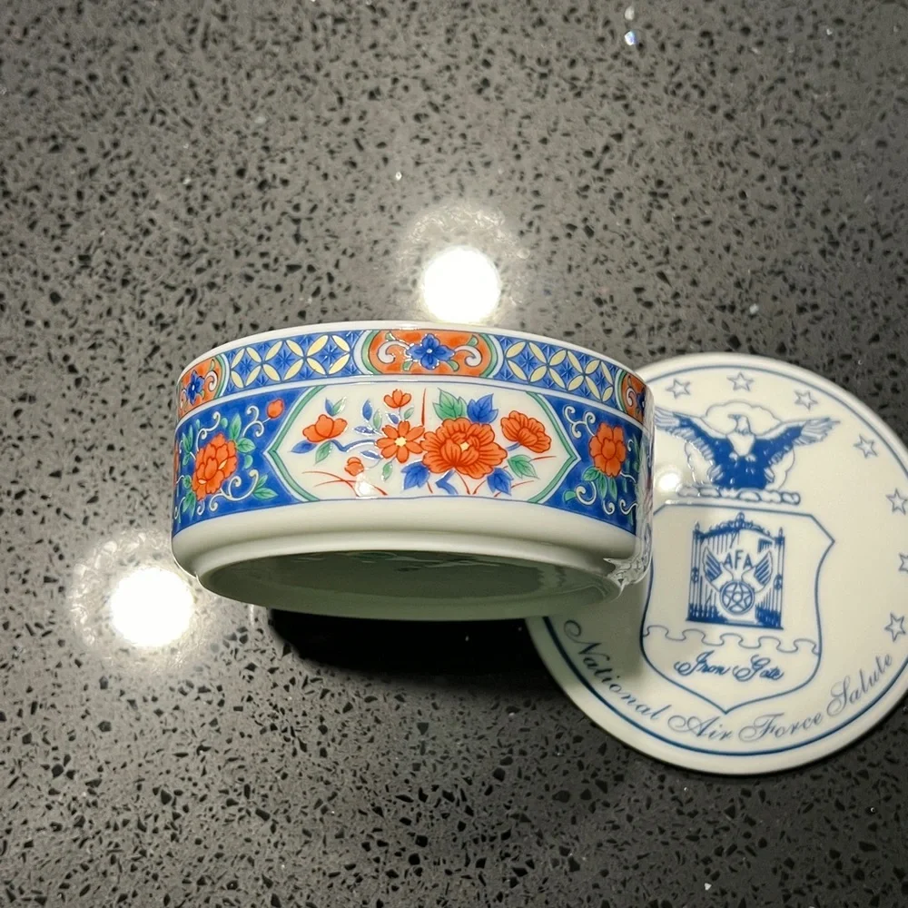 National Air Force salute trinket box‎